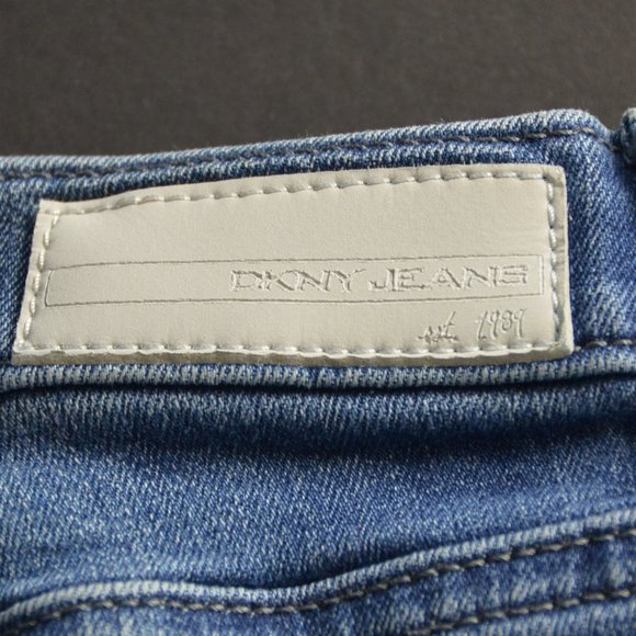 Jeans - Picture 8 of 8